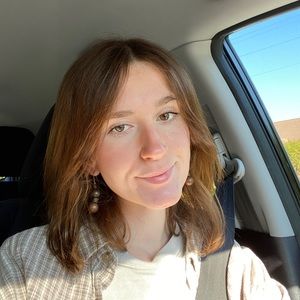 Meet your Posher, Kayla